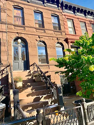 Rented by Corcoran | media 21