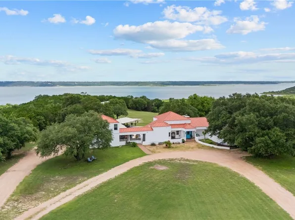 6750 N Lakeview Dr, Salado, TX 76571