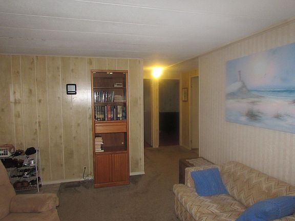 3rd image of 250 NW 135th Ct