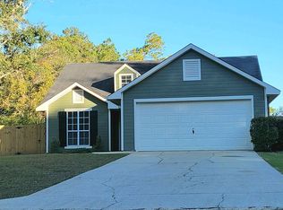 11400 Bayou Pl, Ocean Springs, MS 39564