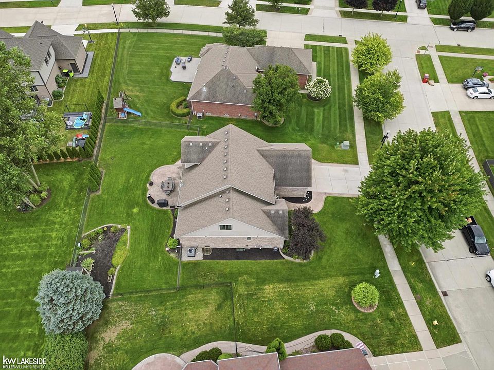 50494 Commons Dr, photo 13