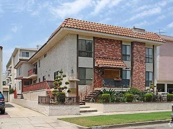 5th image of 119 S Orlando Ave #2