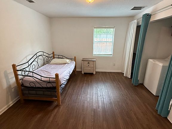 5th image of 4338 Loys Dr
