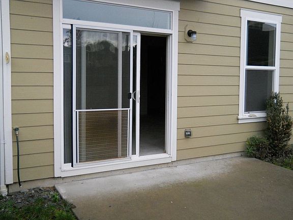 2nd image of 616 114th St E