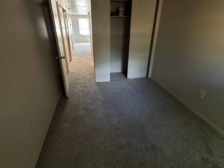 2831 Saxton Rd — Photo 2