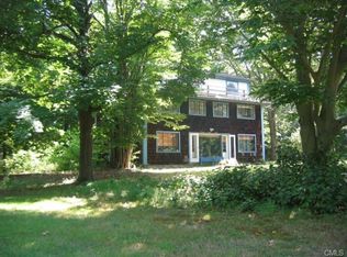 8 Homer Clark Rd, Sandy Hook, CT 06482