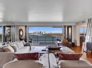 1 Grove Isle Dr #A1706, Miami, FL 33133