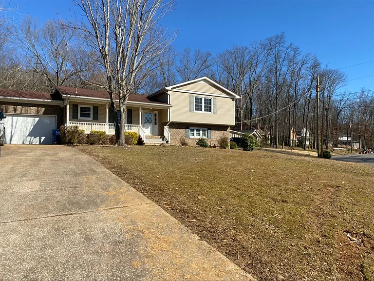 8002 Greenwillow Ct SE — Photo 4