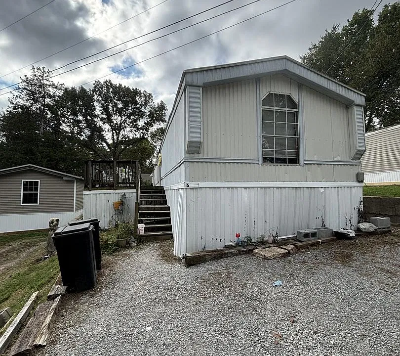 1040 Harding Blvd