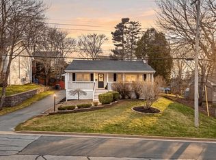 47 Douglas Cres, Halifax, NS B3M 3B6
