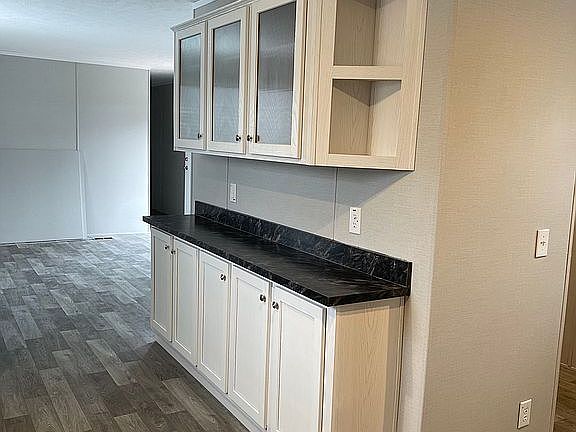 2nd image of 2122 N Sheeran Dr #559
