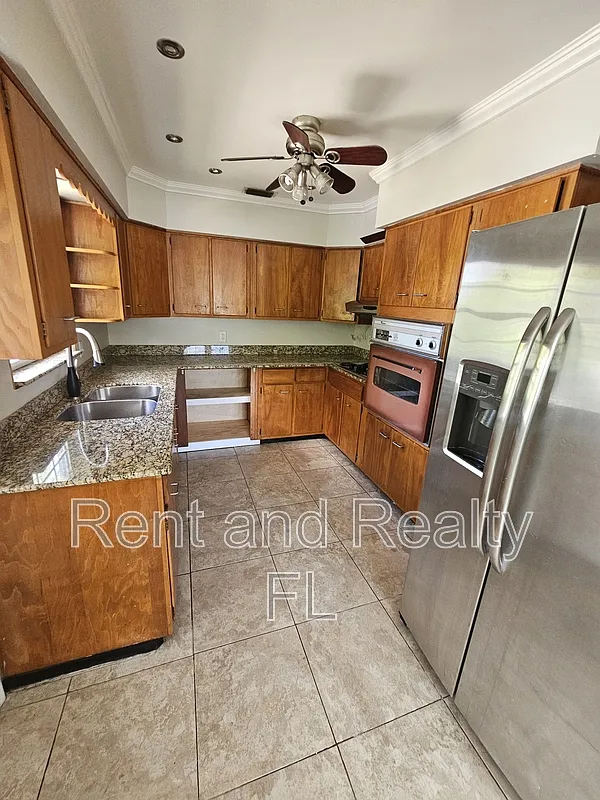 2 bed, 1.0 bath, $1,750 — Photo 4