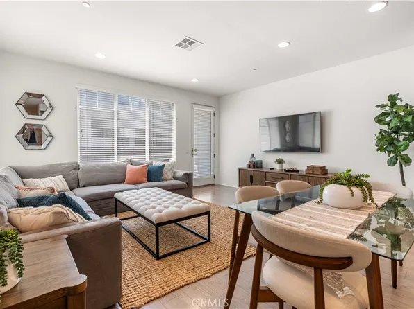 5560 Boardwalk Unit 105, Hawthorne, CA 90250