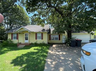 2112 N Pump Station Rd, Springdale, AR 72762