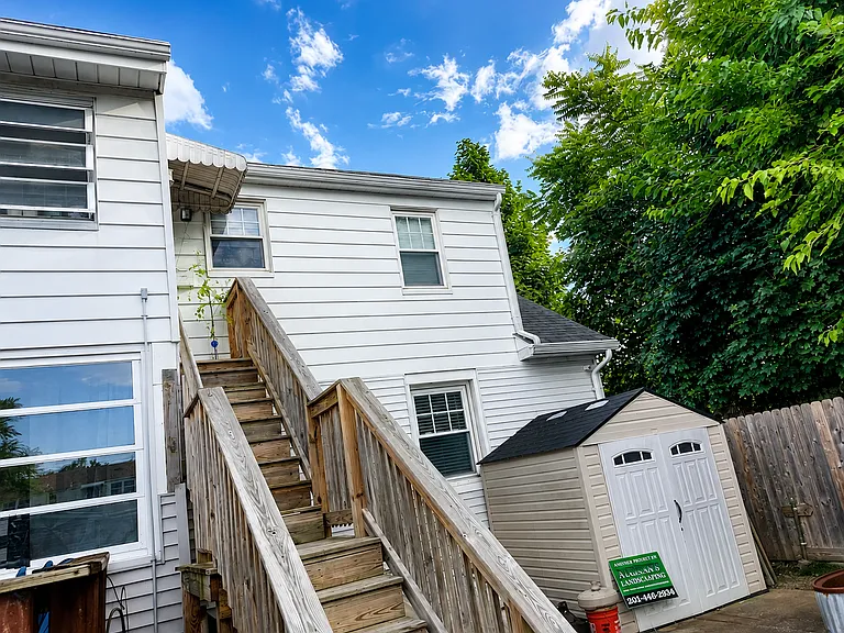 97 Florence Ave #2 — Photo 13