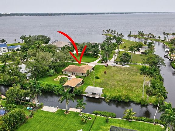 3rd image of 787 Overriver Dr