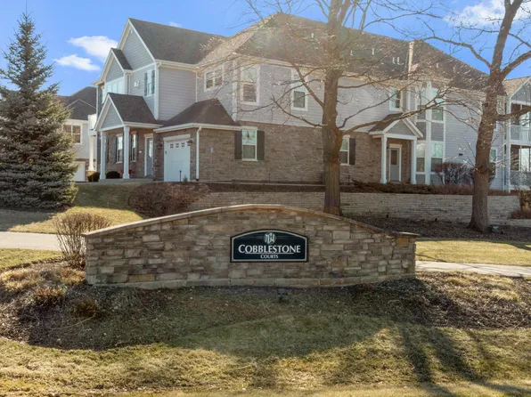 1022 Crane Ct, Lake Geneva, WI 53147