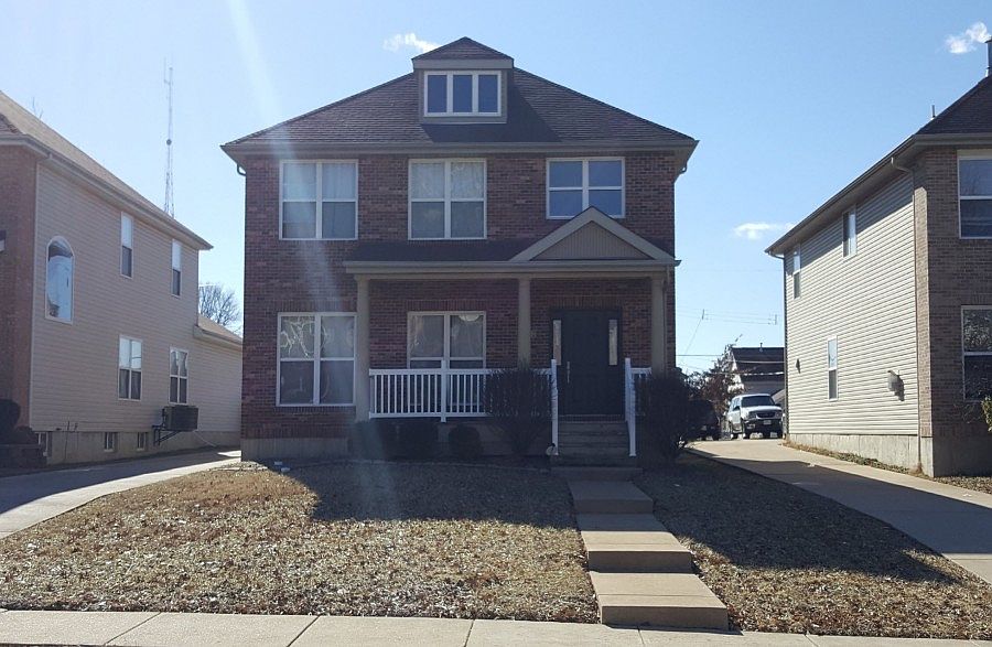 2nd image of 5882 Clemens Ave