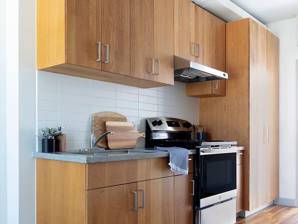 Sleek Kitchen Design with Modern Finishes.