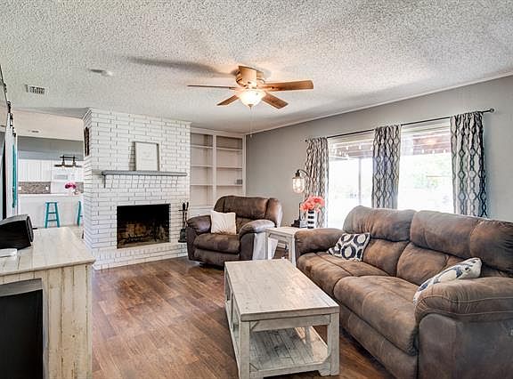 3rd image of 2113 Lakewood Trl