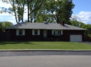 84 Surrey Dr, Wayne, NJ 07470