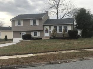 2 Lavender Ln, Newark, DE 19713