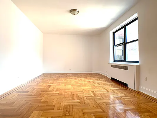 Rented by R New York | media 4