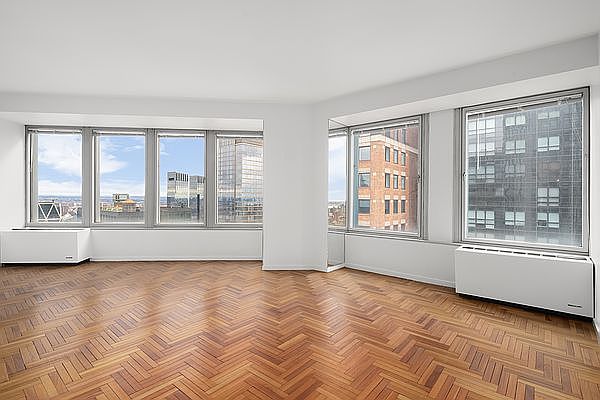 1st image of 150 W 56th St APT 6103
