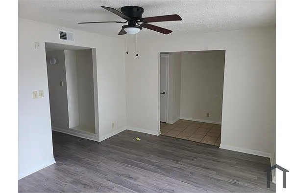 Building Photo - 11002 Hammerly Blvd #224