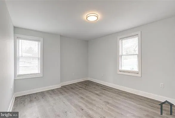 3 bed, $1,250 — Photo 3