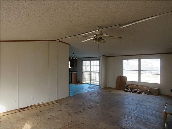 4th image of 203 Independence St