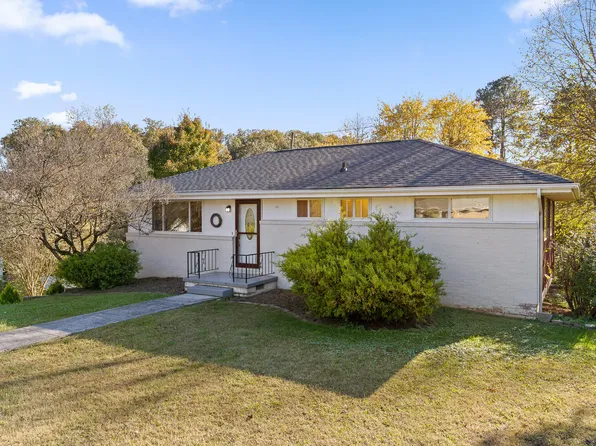 3620 Parham Dr, Chattanooga, TN 37412