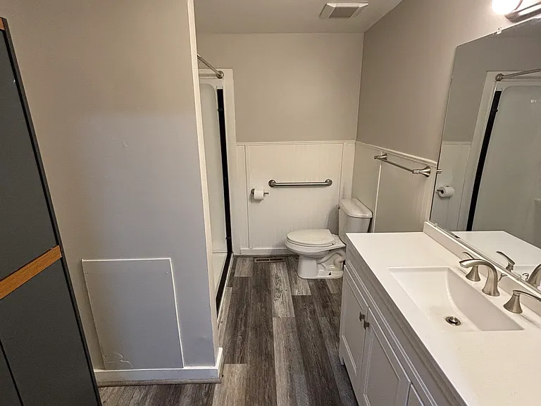 1013 Scott St — Photo 7