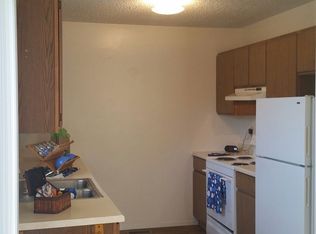 1208 Williamsburg St, Wichita, KS 67208