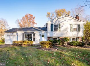 2625 Viking Dr, Herndon, VA 20171