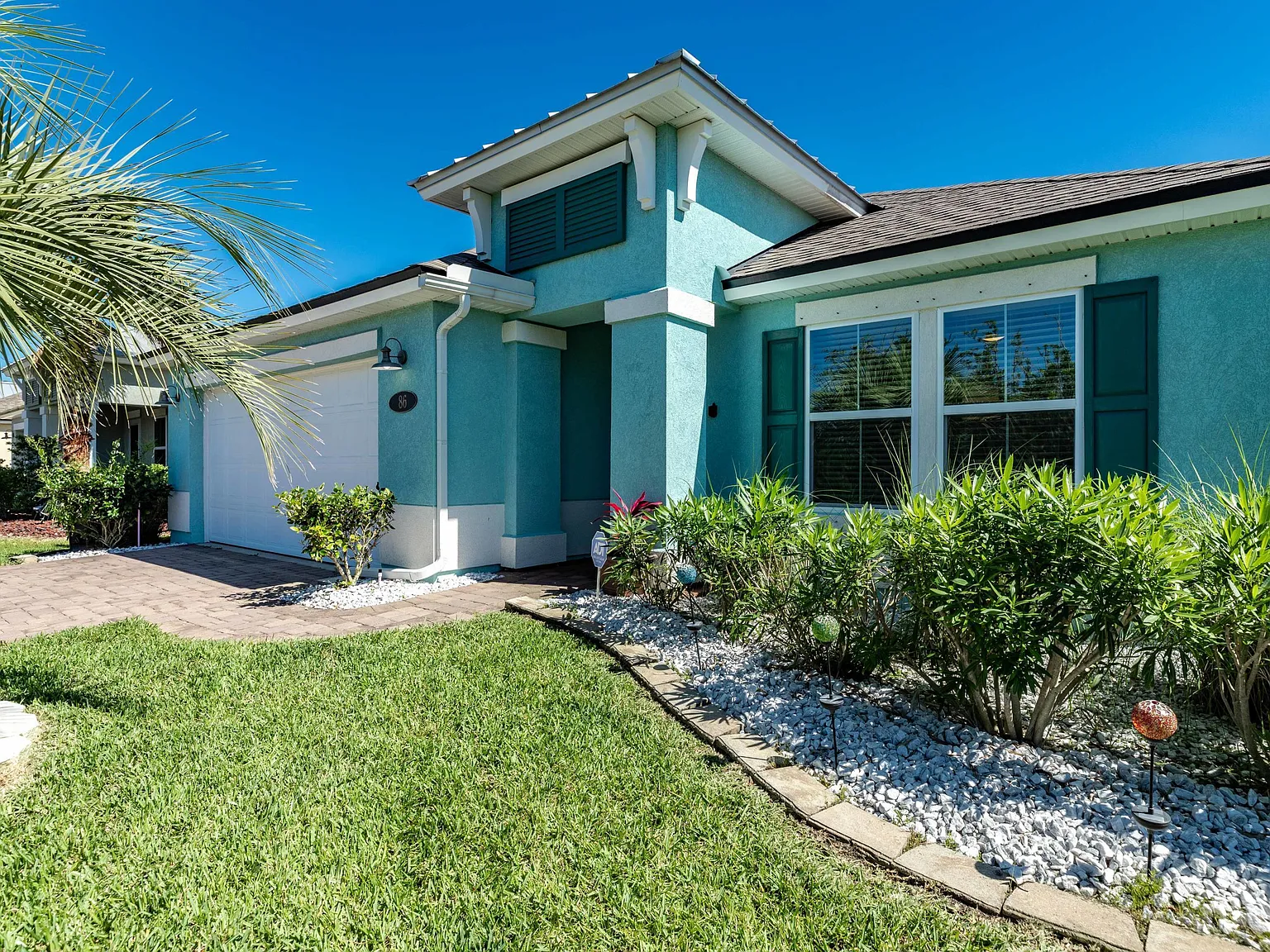 4 bed, 2.0 bath, 1913 sqft, $3,500 — Photo 1