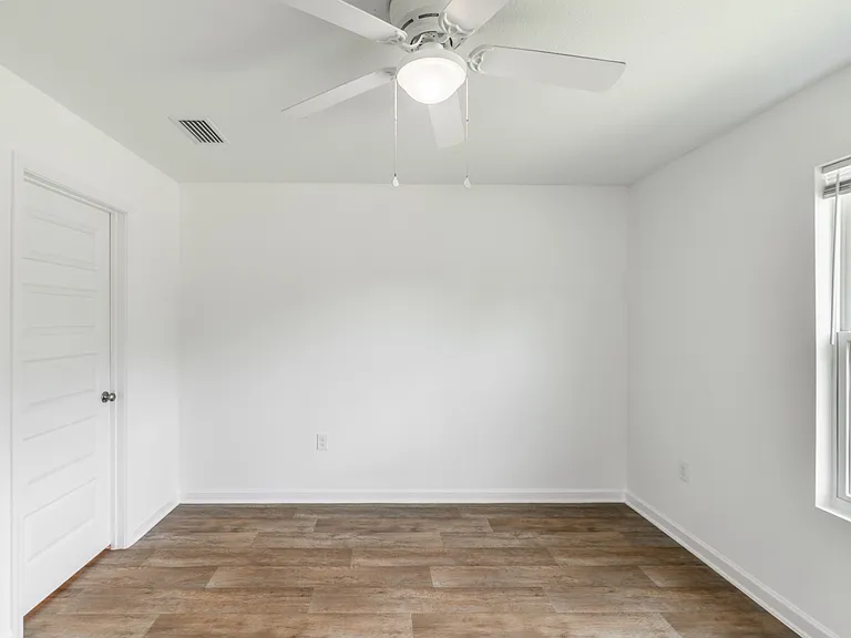 1133 Sweet Laurel St — Photo 10