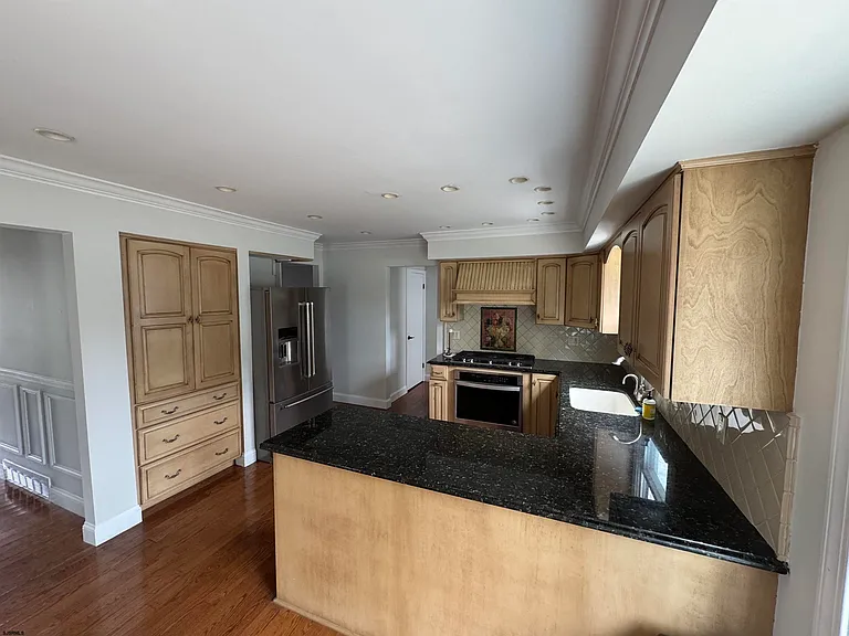 8208 Lagoon Dr — Photo 5
