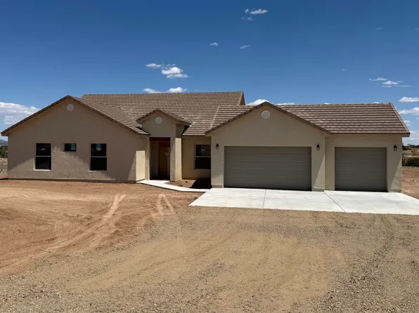 39 Wildwood Dr, Edgewood, NM 87015