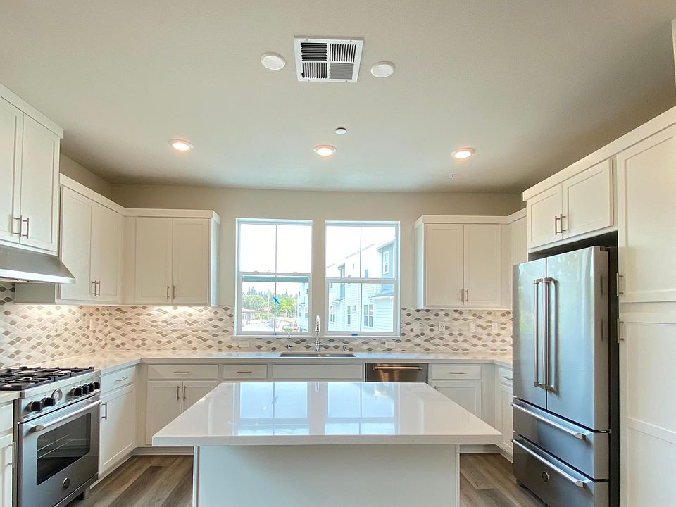 1st image of 1477 El Camino Real