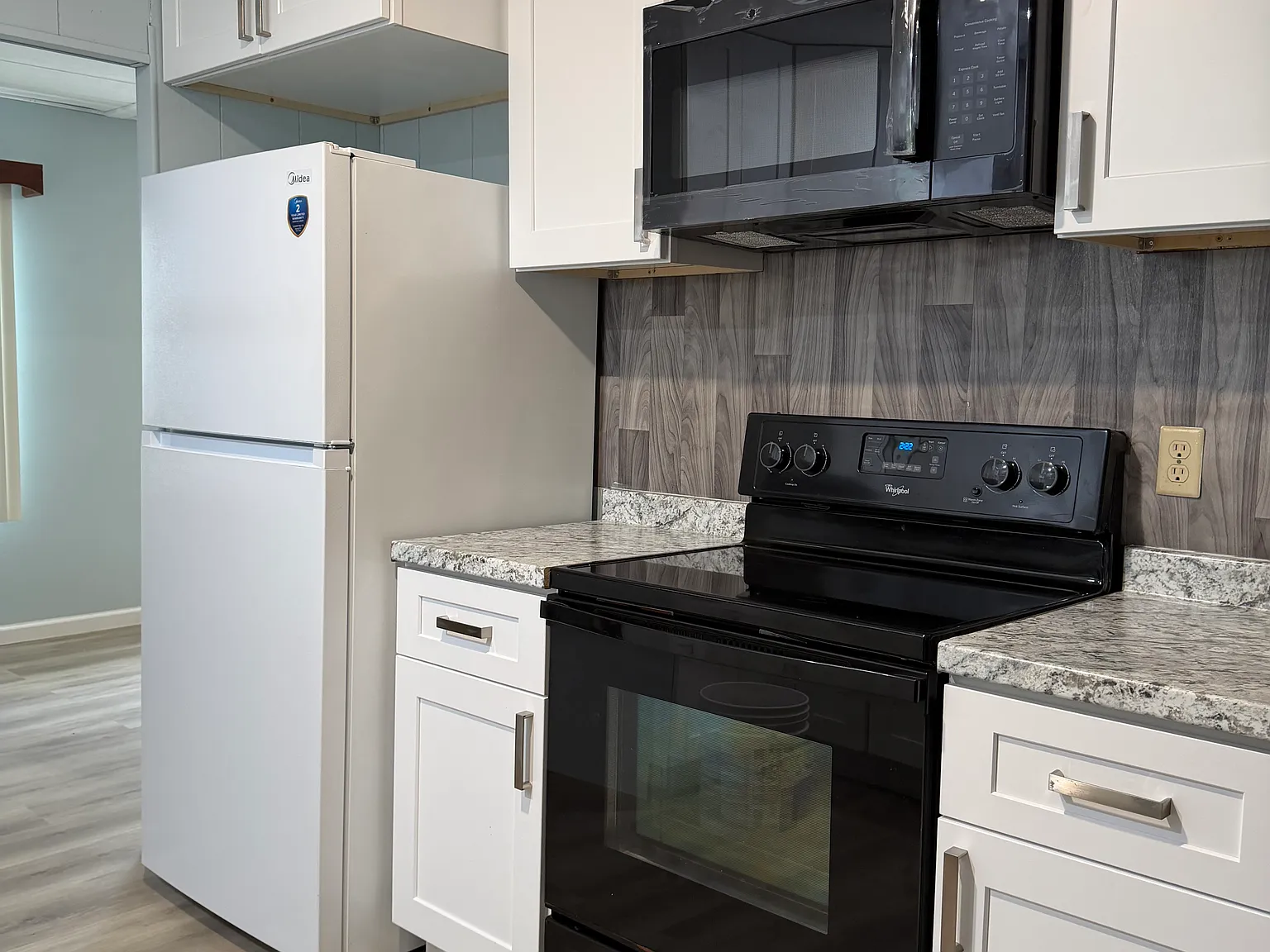 3 bed, 1344 sqft, $2,500 — Photo 3