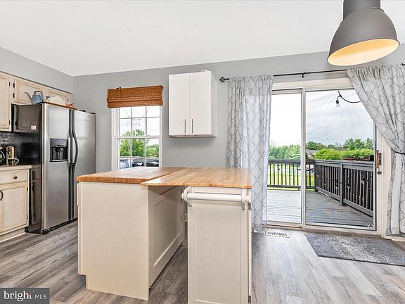 4th image of 6338 Towncrest Ct