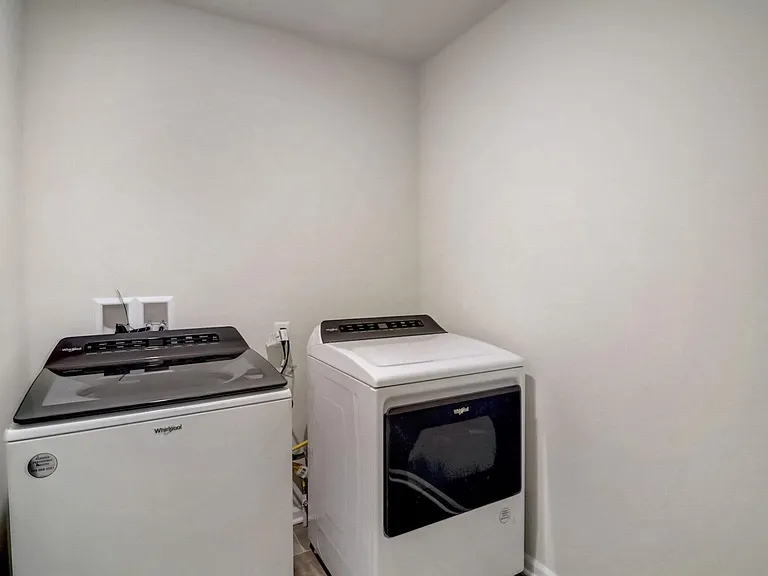 Full Size Washer & Dryer