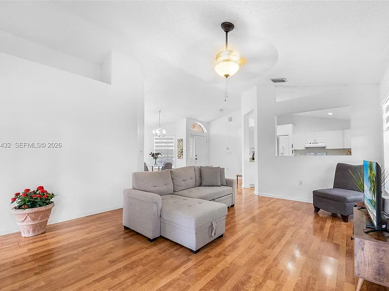 2020 SE 5th Pl — Photo 12