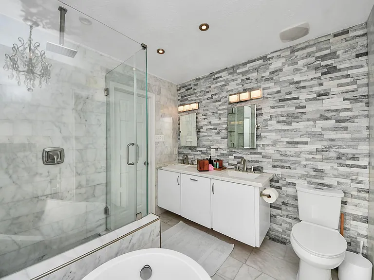 10814 Tobar Falls Cir — Photo 26