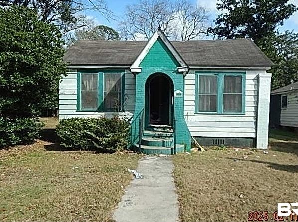 1st image of 559 Williams St