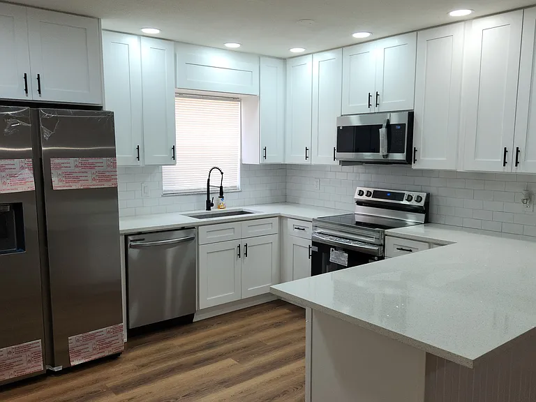 205 14th St W — Photo 11