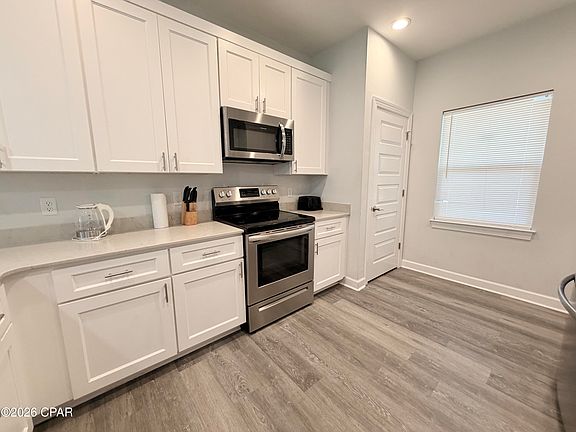 5th image of 6003 Hilltop Ave