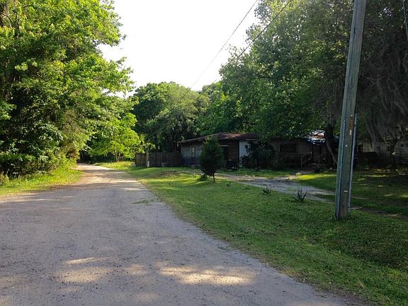 Side road dead end