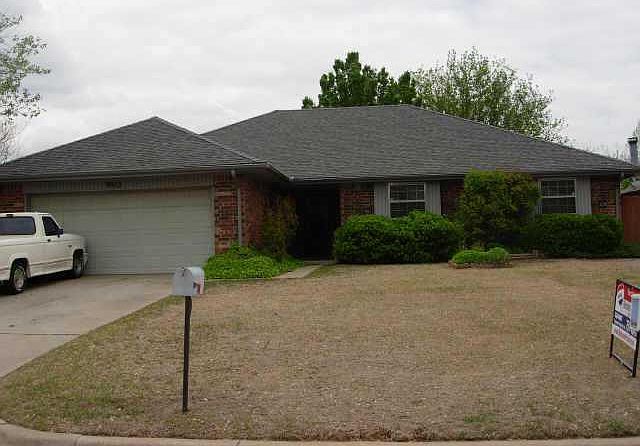1st image of 9012N N Shannon Ave